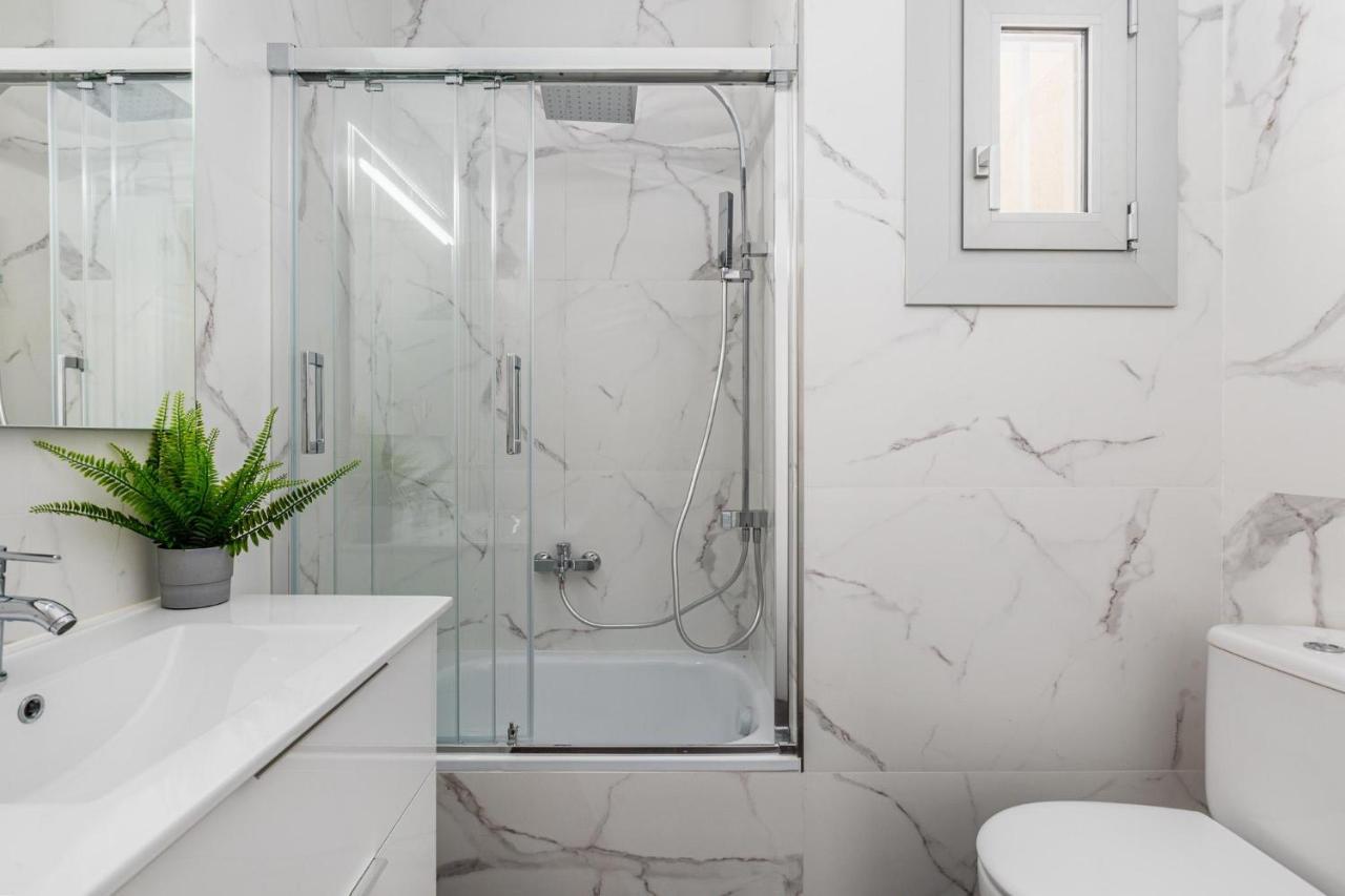 Simply Stunning - Hidden Gem, Heart Of Poble Sec Appartement Barcelona Buitenkant foto