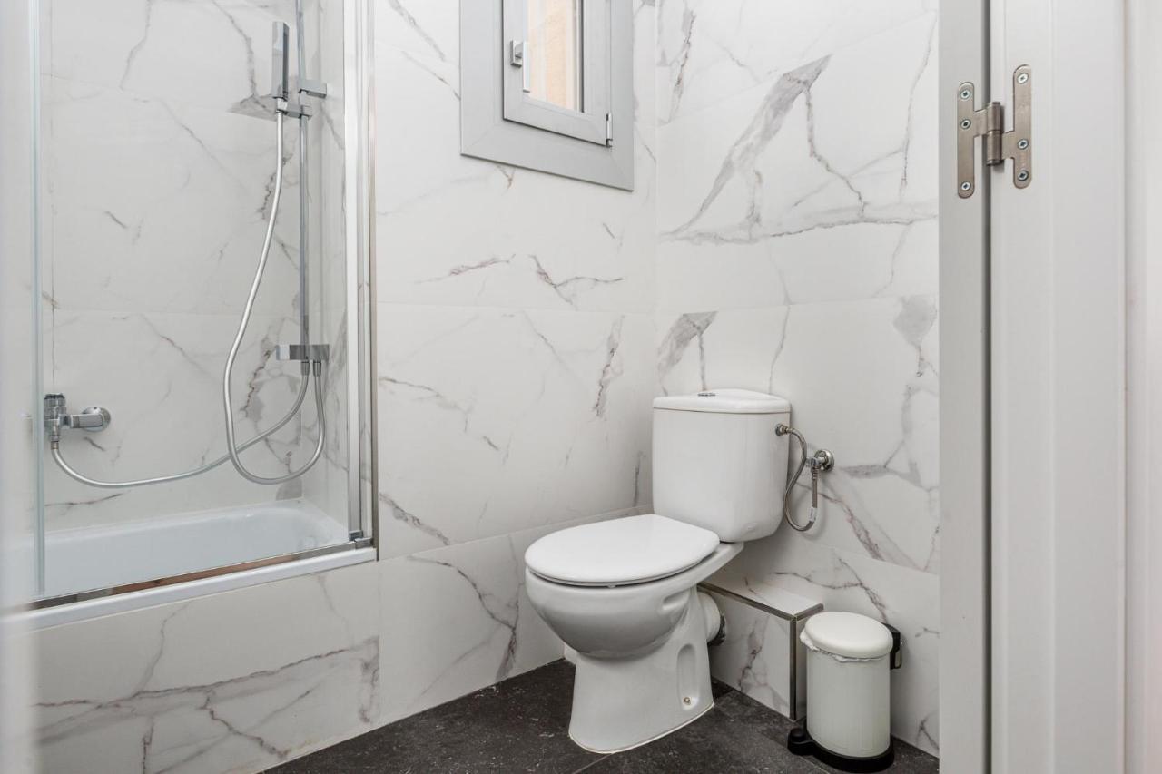 Simply Stunning - Hidden Gem, Heart Of Poble Sec Appartement Barcelona Buitenkant foto