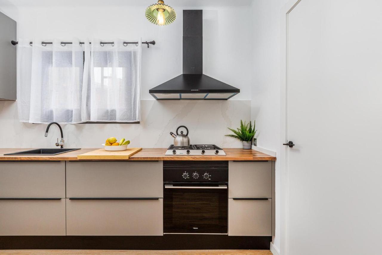 Simply Stunning - Hidden Gem, Heart Of Poble Sec Appartement Barcelona Buitenkant foto