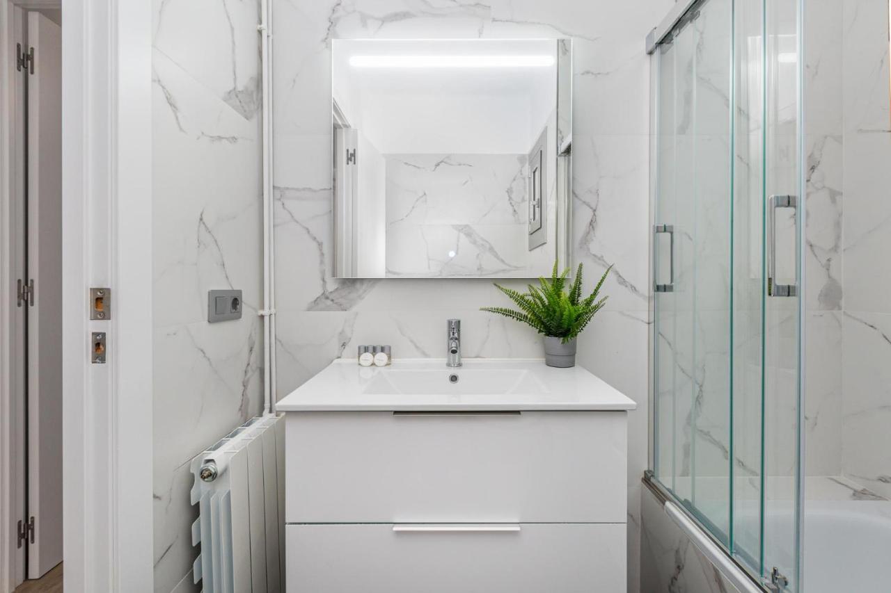 Simply Stunning - Hidden Gem, Heart Of Poble Sec Appartement Barcelona Buitenkant foto